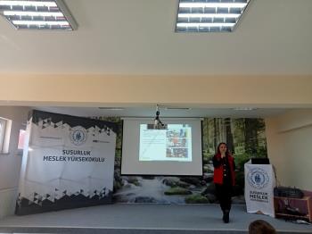 Susurluk Gençlik Merkezi personeli tarafından Yüksekokulumuz öğrencilerine seminer verildi.